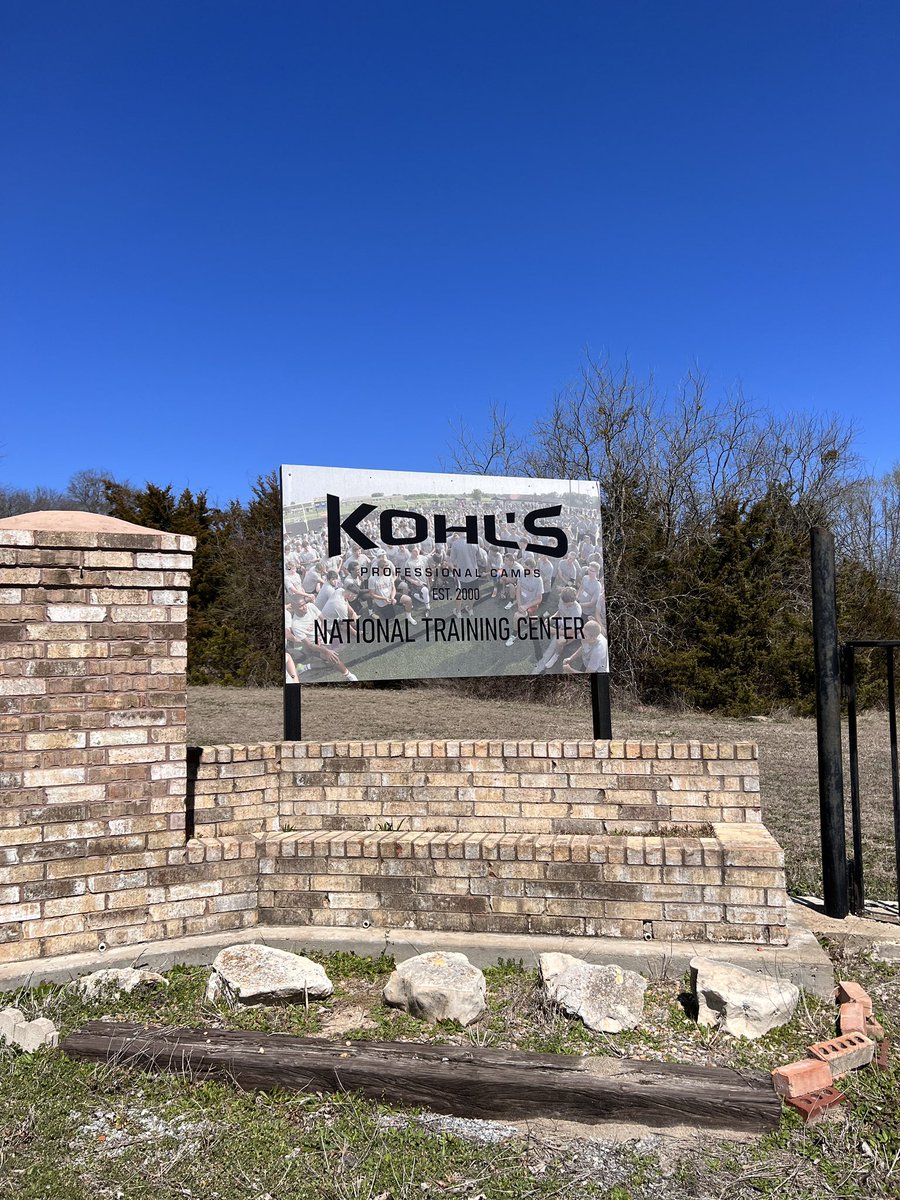 nathanbehne's tweet photo. Great time at @KohlsKicking Spring break 1-1 camp. Thanks to @WellT44, @Coach_Radke and all the Kohl’s coaches for helping me improve. Can’t wait to see what 2022 has ahead for me! https://t.co/BPfdxrxBJv