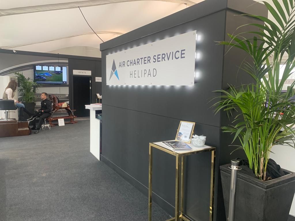 ACS_events's tweet photo. We are the proud sponsors of the helipad at the #CheltenhamFestival this year. If you're flying in (or out) our team will be around to chat about any charter requirements you may have! - https://t.co/PvvMNsp1uH #helipad #aircharter #privateaviation #luxurytravel #horseracing https://t.co/rj90tm48tm
