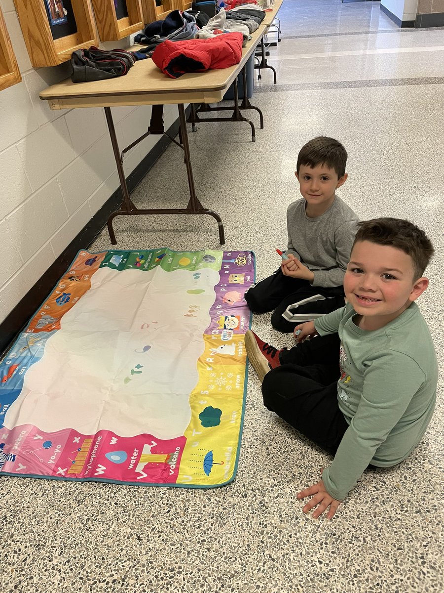 We used our <a href="/ChuckleandRoar/">Chuckle&Roar</a> Doodlemat to practice most common words and correct letter formation today. The kids LOVED this! <a href="/CBKutzElem/">Paul W. Kutz Elem</a>