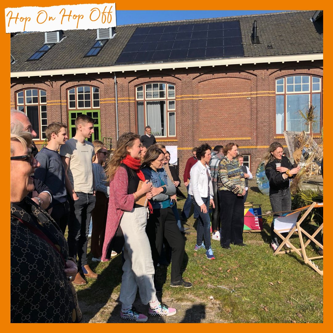 Mooi moment! Vorige week vond de allereerste ‘Hop On Hop Off’ van het landelijk Honours-netwerk plaats. 35 honoursstudenten en –docenten bezochten <a href="/Saxion/">Hogeschool Saxion (inactief)</a> in Deventer en <a href="/Windesheiminfo/">Hogeschool Windesheim (inactief)</a> in Zwolle. Hier kregen ze een sfeerimpressie van het honoursonderwijs. 💡