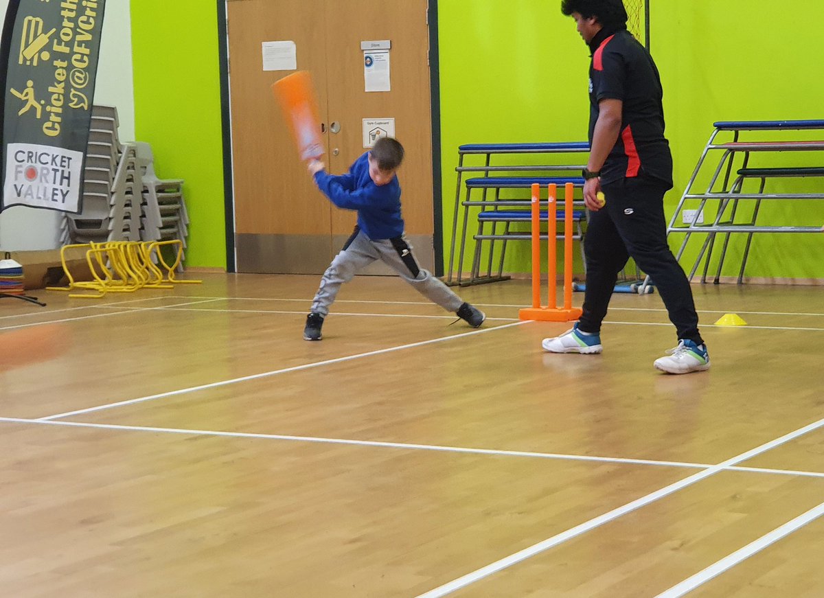 MissComrieSTN's tweet photo. Thank you to @CFVCricket for delivering a fantastic taster session to P3. Both classes had a super afternoon and we can't wait to continue playing cricket with the kit you kindly gave us. #stninsport https://t.co/TH0J7sZdwL