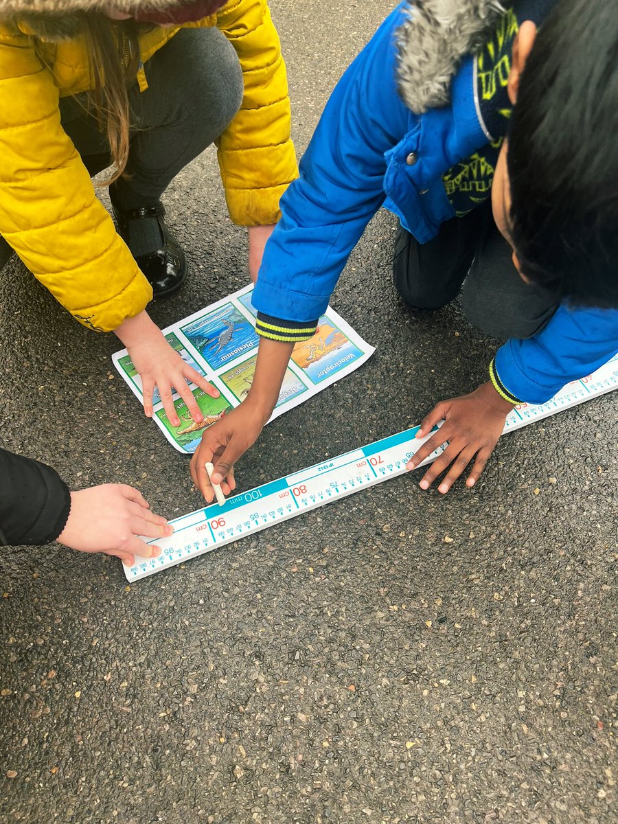 miss_bradfield's tweet photo. Today we measured the length and height of different dinosaurs using metre sticks 📏. We were shocked at the size of some of the dinosaurs!🦕 🦖 @PelhamPrimary_ @trustilluminate #dinosaurs #yeartwo #education https://t.co/TWF6tf2X5E