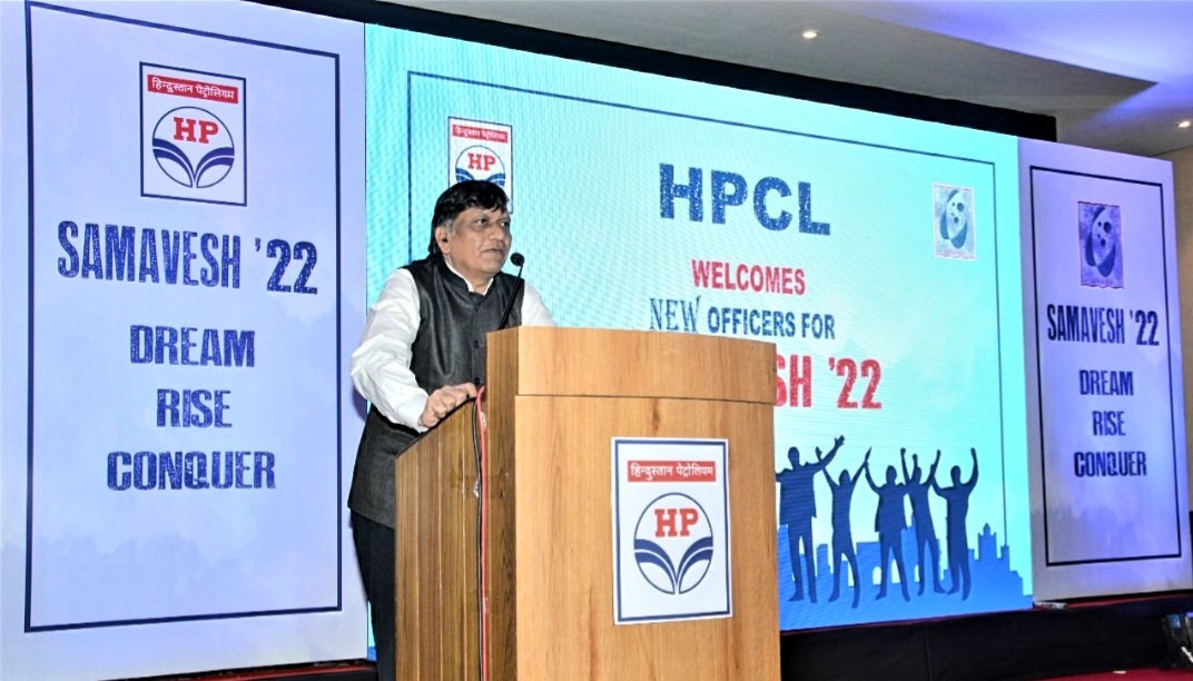 HPCL's tweet photo. There is no substitute to learning and we need to be a perpetual learner, if we want to succeed in life &amp; career~Dr. Pushp Kumar Joshi, Director-HR, HPCL during inaugural address to #Samavesh'22 Batch II #DeliveringHappiness
#HPHaiJahanBharosaHaiWahan
@HardeepSPuri @Rameswar_Teli https://t.co/2cvRIfsxSF