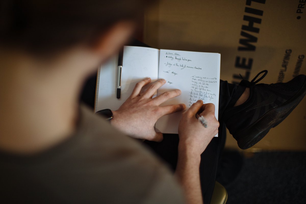 citizenstheatre's tweet photo. We spoke to @martinocon about collaborating with @citzyoungco1 on new writing project #Press2ForHelp

🗣️I hope that audiences will be surprised at the quality of these pieces and perhaps some minds will be changed about what young people are capable of.

➡️https://t.co/9fqm0QqX7a https://t.co/7WI2YiZfBK