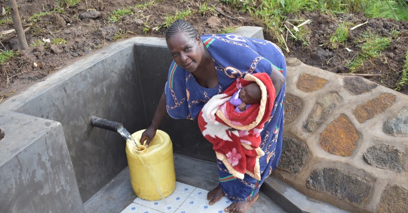 TheWaterProject's tweet photo. Help end the drinking water crisis 2x as fast today thanks to an amazing matching gift campaign through @TheGivingBlock and @Shift4 - #CaringWithCrypto 

All #crypto donations DOUBLED to provide safe water for a school or community in Africa!