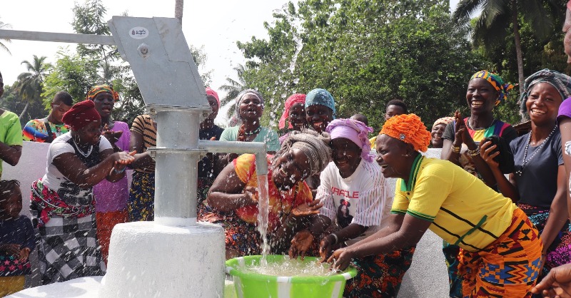 TheWaterProject's tweet photo. Help end the drinking water crisis 2x as fast today thanks to an amazing matching gift campaign through @TheGivingBlock and @Shift4 - #CaringWithCrypto 

All #crypto donations DOUBLED to provide safe water for a school or community in Africa!