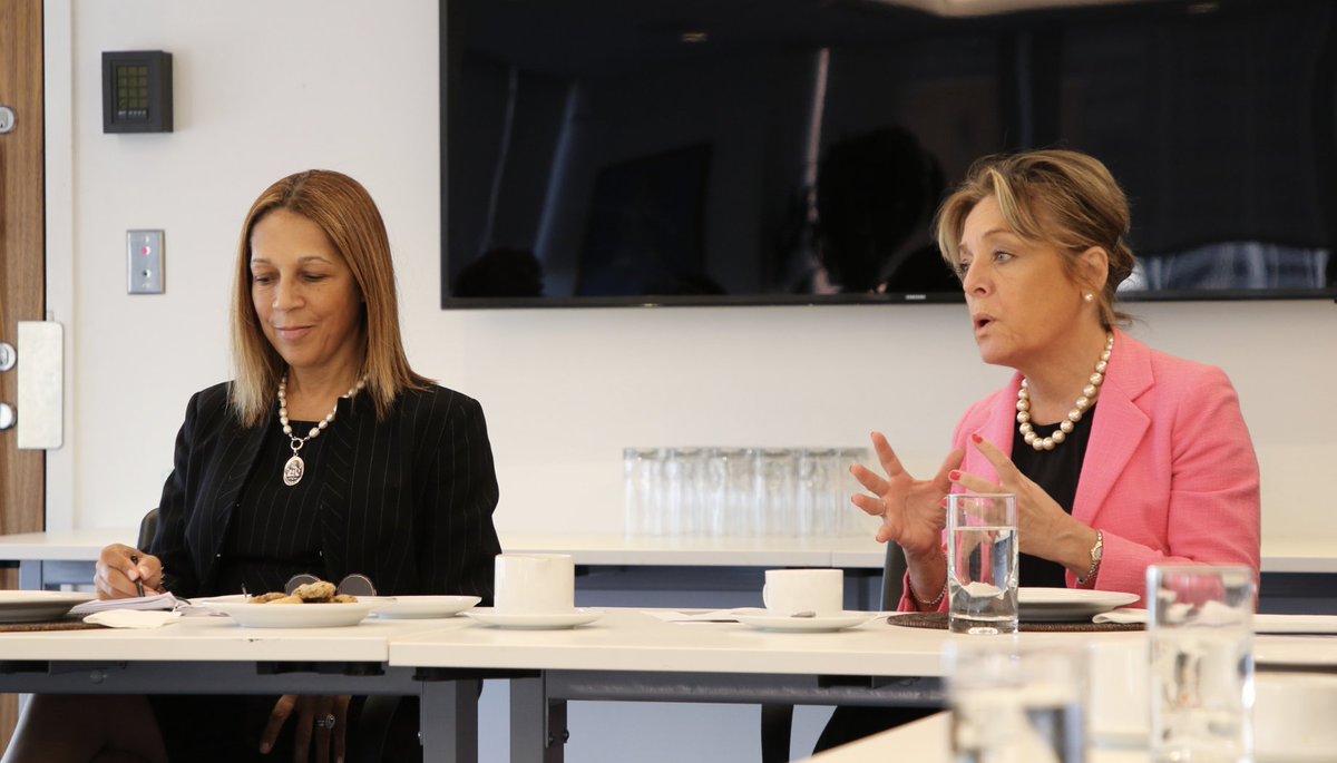 EduCannotWait's tweet photo. #ECW Director @YasmineSherif1 &amp; UK's Special Envoy for #GirlsEducation @HelenGrantMP met w/Rida &amp; Victoria, two inspiring youth representatives from the new #Youth4EiE panel to discuss their priorities for 2022.
 
📷See some highlights from this roundtable discussion!
 
@PlanUK https://t.co/Caf74eU5gF