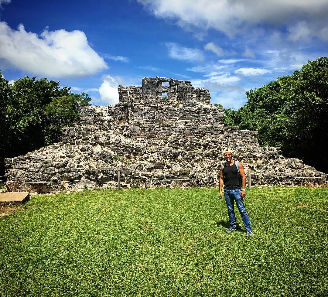 VisitCozumel's tweet photo. Aquí hay tres cosas que puedes hacer durante 𝘁𝘂 𝘃𝗶𝘀𝗶𝘁𝗮 a #Cozumel: 

1. Visitar Punta Sur 🌊
2. Hacer #snorkel en El Cielo 🤿
3. Recorrer la zona maya de San Gervasio ☀️

📍 @CozumelParks1
📸: kris.panek, luz_staropoli &amp; shawnwsmith vía IG
⁣⁣
#CaribeMexicano https://t.co/C4lOcD2pln