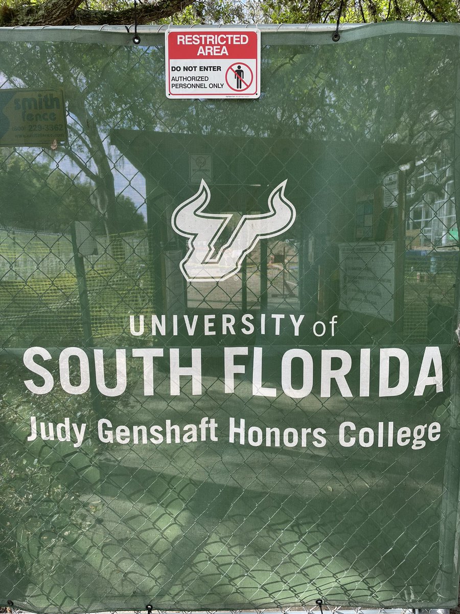 Carole_Post's tweet photo. First on-site visit to the future Judy Genshaft Honors College construction project. #signaturebuilding @USouthFlorida @USF_AdminSvcs @USFHonors @USFalumniAssn @CityofTampa #GoBulls🤘 https://t.co/YmX4YymAxL