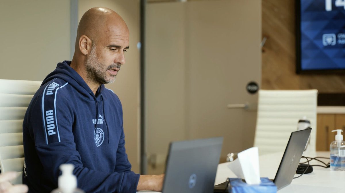 من البسيط مثلًا أن نقول بأن تشافي سيكون مدربًا عظيمًا لأنه تتدرب على يد أساتذة، من لويس فان خال الى...