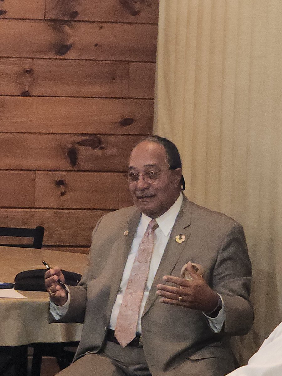 DrWrightSupt's tweet photo. Mr. J Wendell Hall , Hertford County Board of Education member and State Board of Education member meeting with School Superintendents in Northeastern NC today! #allinforlearning #growl2122 #ProudSuperintendent #neresa https://t.co/rzqNoSJ6aW
