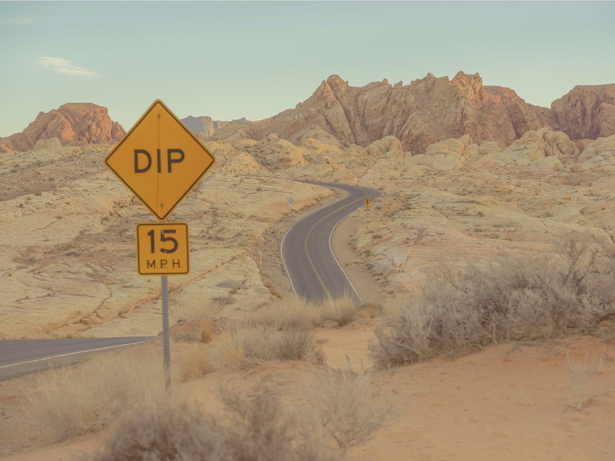 inthemeadow's tweet photo. desert roads https://t.co/WOe69V763X