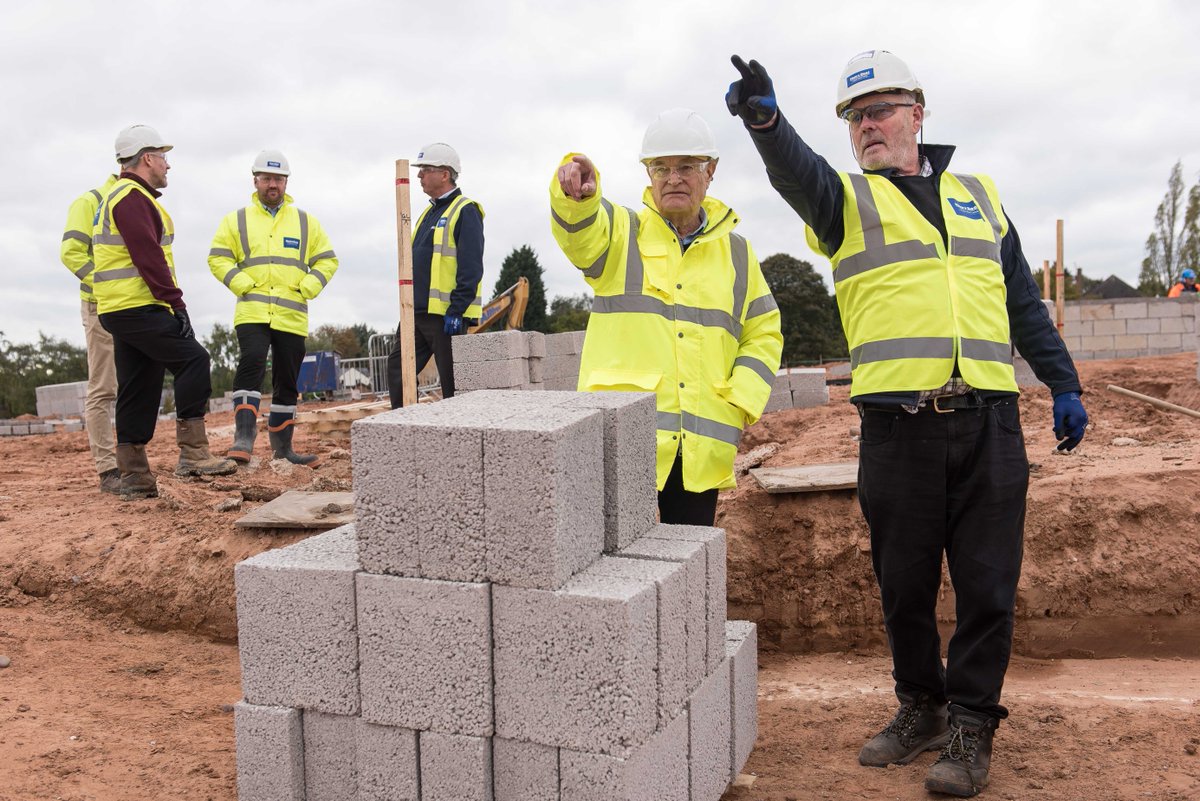 sherwoodoak's tweet photo. We are proud to have a team of specialists working on The Oaks, including the award-winning @HenryBootPLC.
Bringing years of experience and great knowledge, we are pleased to have their expertise at our brand new housing development.
#HenryBoot #awardwinning #contractors https://t.co/9O5a43YPBh