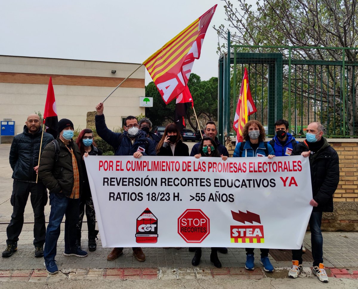 SindicatoSTEA's tweet photo. Nuestra agenda coincide mucho con #facinonoscuida últimamente. Queremos también coincidir en las ideas y #reviertarecortes . MENOR CARGA LECTIVA #18horas #23HORAS https://t.co/xTtouunLsD