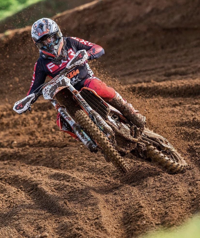 BREATHLESS BUT CONTENT 😮‍💨

2022 starts rolling with a 2nd overall at Culham.

Full write up from round one of the British Championship online now - Click the link below 👇🏼 

shaunsimpson.com/breathless-but…

📸 - ConwayMX