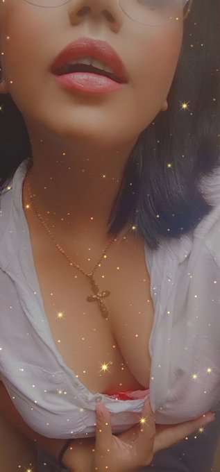 Hazme tuya 🤤 https://t.co/Od8BFYFECQ