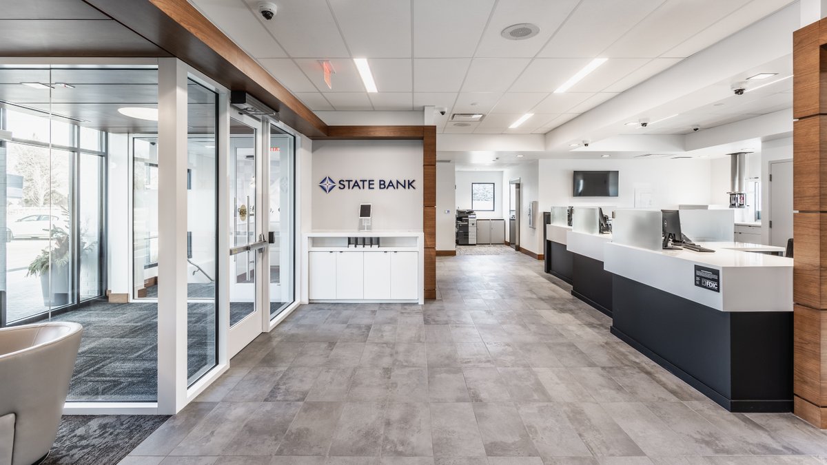 MeyerNajem's tweet photo. The Special Projects Division recently finalized a complete remodel of State Bank's Carmel location. This project included a full gut and rehab of their existing building into a more modern space. https://t.co/jcf9Uo7MOK
#MNC #StrengthInCommunity #CompleteRemodel #MakeItModern https://t.co/QBVluUlXbb
