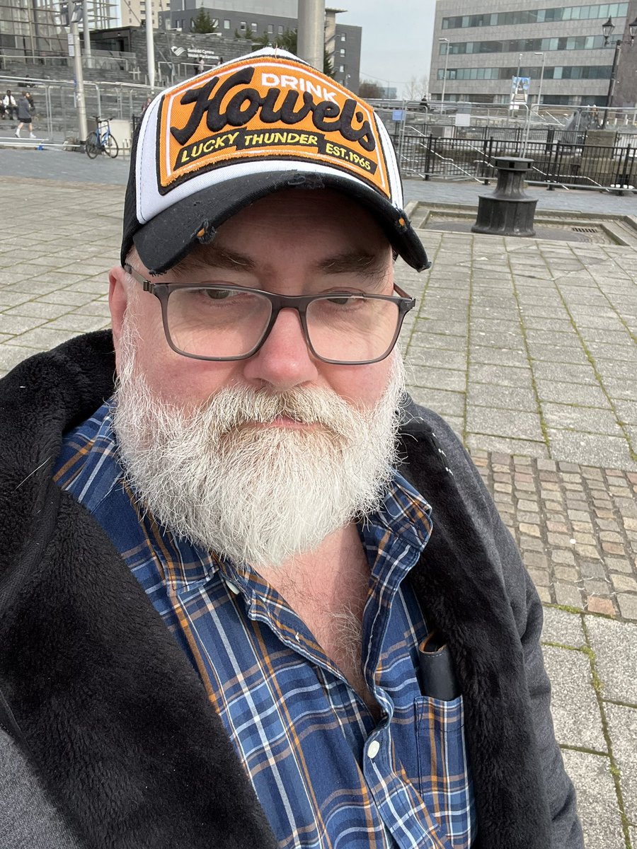 brennan20858493's tweet photo. Do what daddy says or else #CubsNation #silverbears #handsome #BearsNation #daddy #DaddiesBoy https://t.co/dptdUTvRSZ