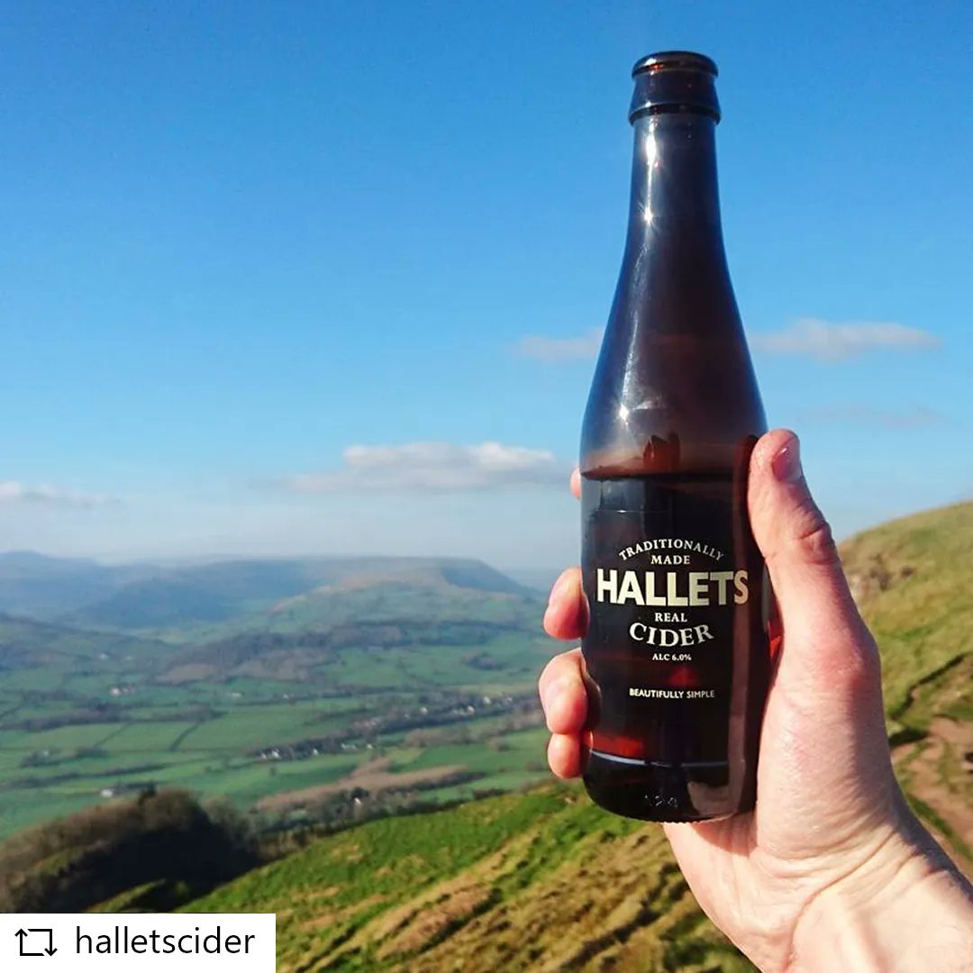 .@halletscider Medium is an easy-drinking, traditional variety blended from the best varieties on the farm and sweetened with Dabinett for a lightly sparkling, balanced flavour. Available as part of our limited edition Welsh Cider Case. bristolcidershop.co.uk/products/the-w…