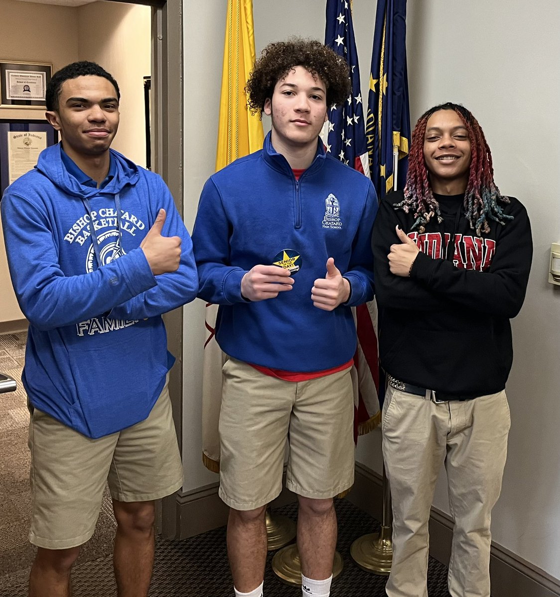 BCHS_Principal's tweet photo. He rules our school,
He’s the KING 👑 of the day, 
Today we celebrate, 
That dude, AJ! 

AJ Roseman is the Senior of the Day! Congratulations, and a big thank you to Kevin and Bryce with the assist :-) #ClassOf2022 #united https://t.co/jJjRYwIZD2