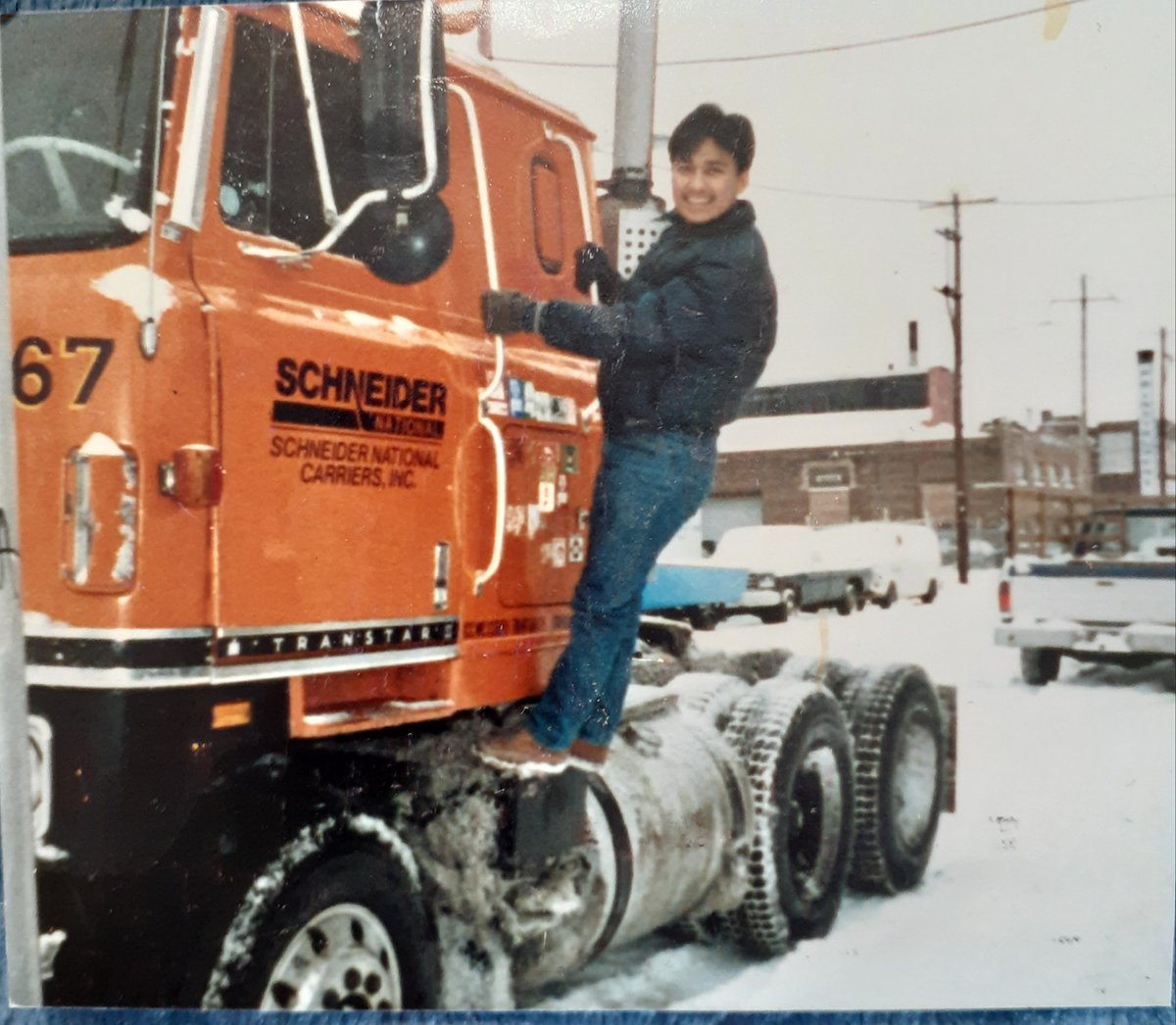 WeAreSchneider's tweet photo. Do you know when it all began for you? Driver Mattrella Flores shared with us this throwback photo:
"Throwback 1987...when it all began (International Transtar II)" -Mattrella Flores #DriveOrange https://t.co/kRu5Z4EzVf