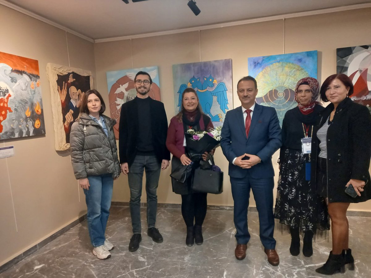 yenisehirmem_33's tweet photo. İstiklal Marşı'nın kabulünün 101. yılı kapsamında bağımsızlık yolculuğunun vurgulanıp, milli güç ve birliğin, sanatın diliyle güçlendirilmesi amacıyla "41 Mısra, 41 Resim, 41 Yorum" projemizin sergisi gerçekleştirildi🇹🇷 #41Mısra41Resim #istiklalmarşı @RTErdogan @tcmeb @necmidinc https://t.co/BwAH8FsBTI