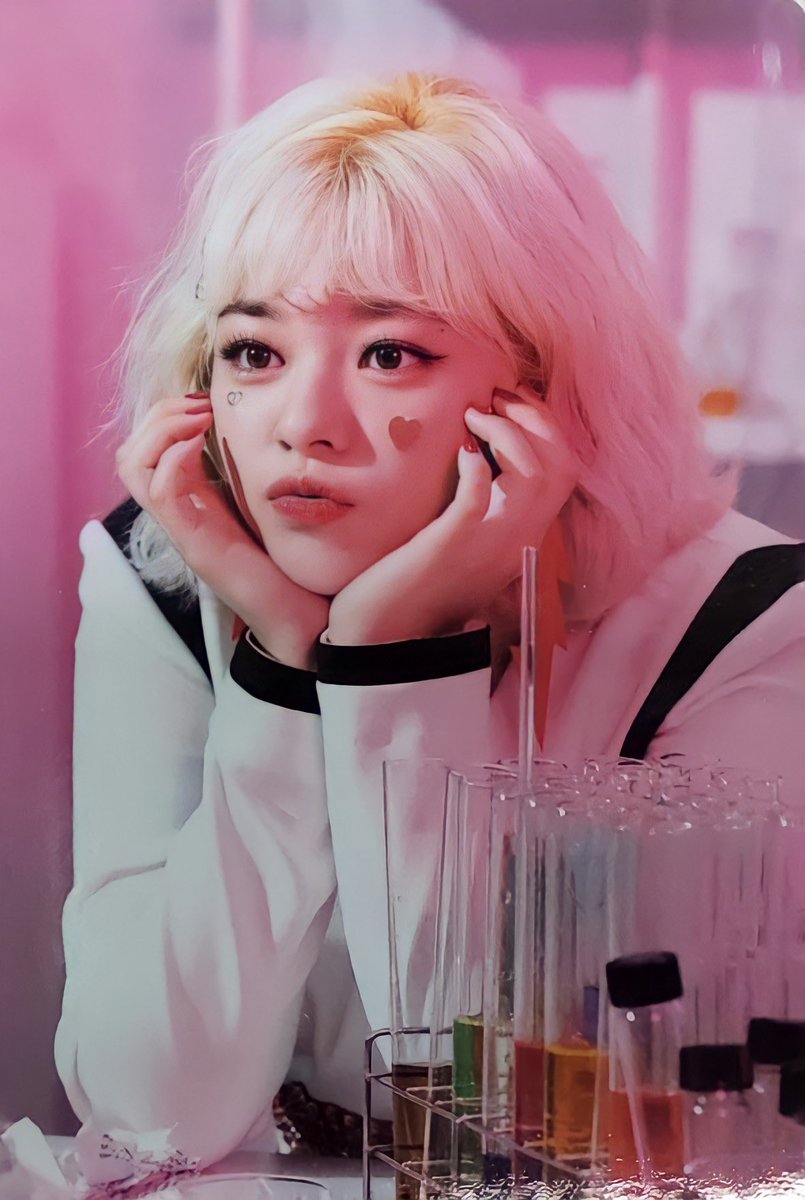 myjeongarchives's tweet photo. jeongyeon is the cutest https://t.co/Sg870DvA5L