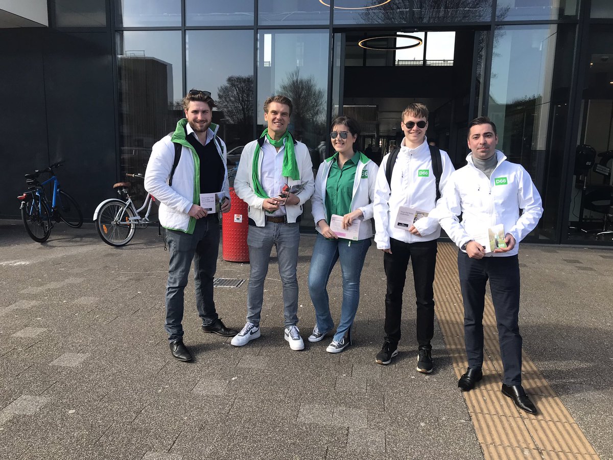 D66Amstelveen's tweet photo. Laat je stem horen en ga stemmen! 

Kies voor:
🍀 Goed klimaat
🏡 Beter wonen
🎓 Beste onderwijs

Stem D66!

🗳Bekijk hier waar je kunt stemmen:  https://t.co/wm3TwrRzDl https://t.co/GgllB1LyNz