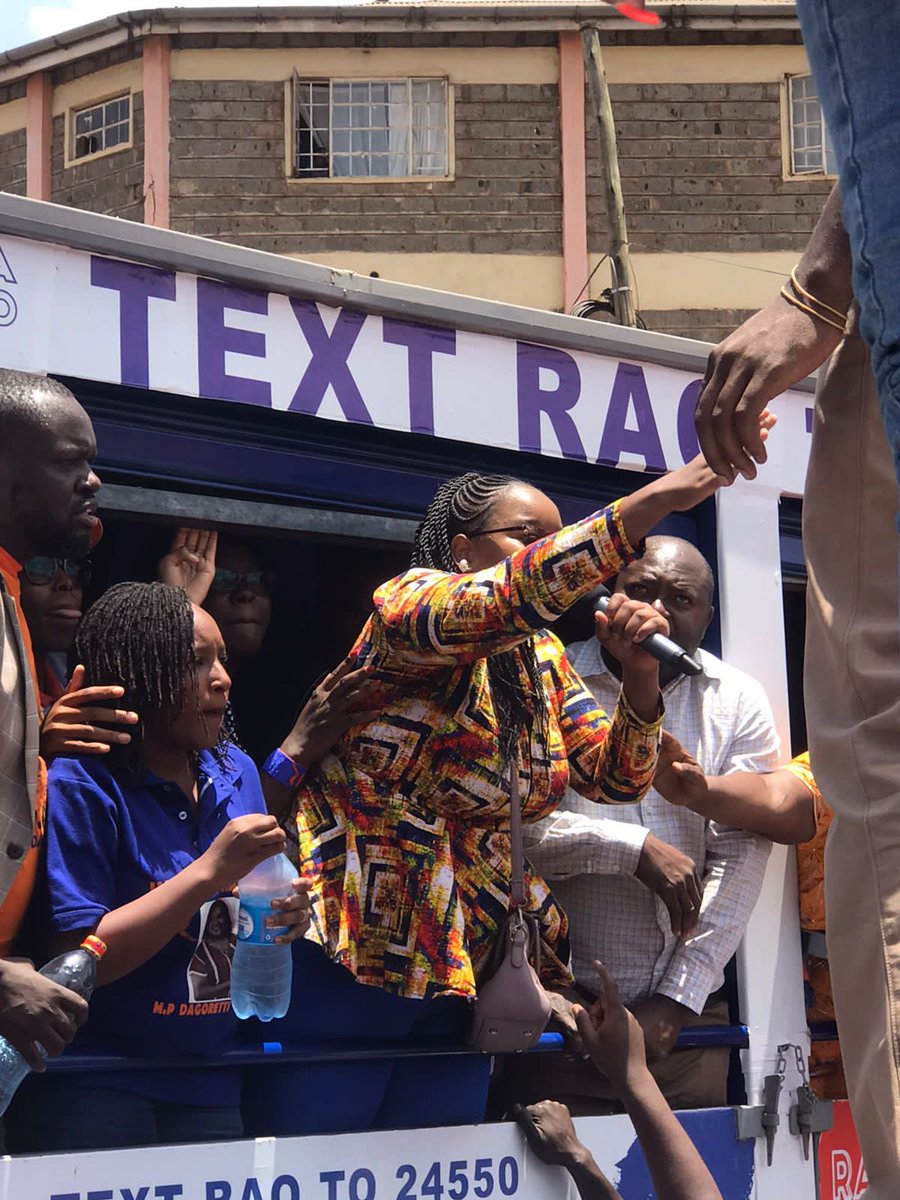 AzimioTv's tweet photo. Nairobi Tour #AzimioCaravan 

#VijanaFire https://t.co/cCTPw7XFDK