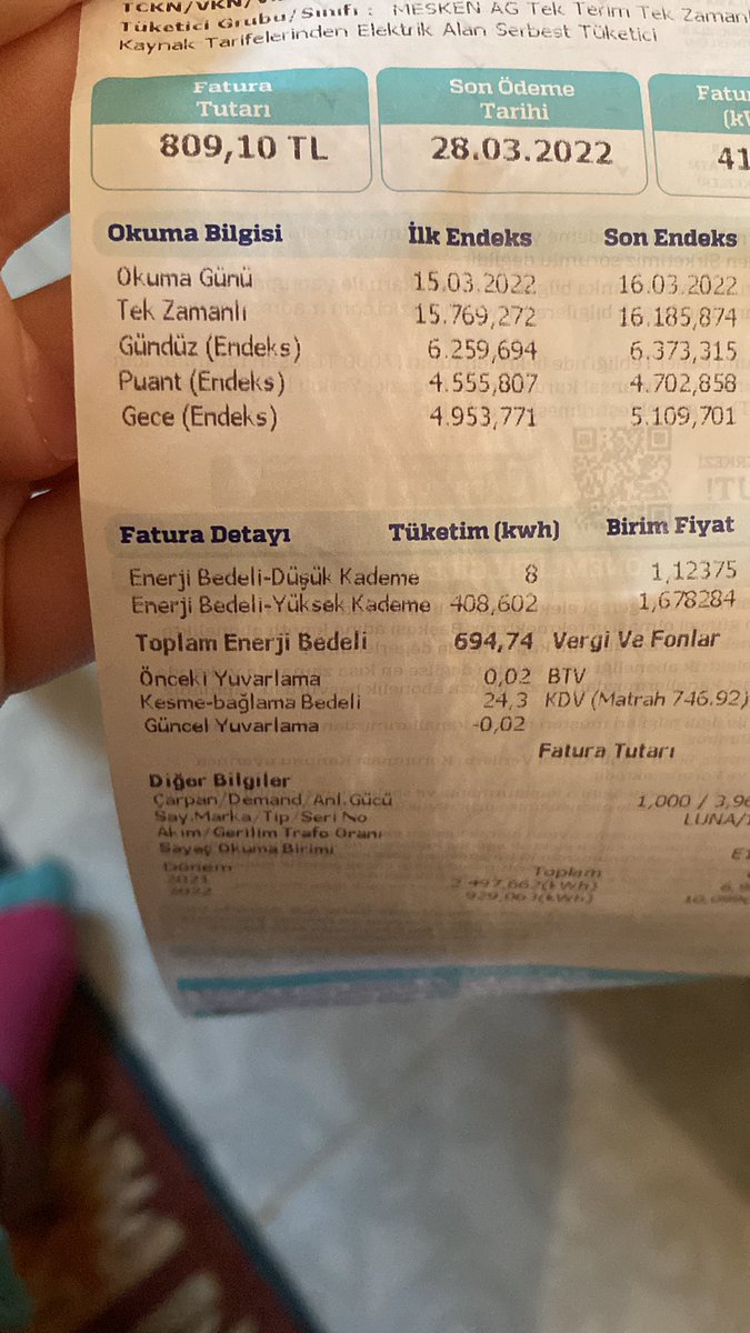 Mercedes3Benz's tweet photo. #elektrikfaturası lan bu ne lan bu ne!! 2+1 eve gelen faturaya bak çıldırdınızmı siz https://t.co/aBG12JpGRX