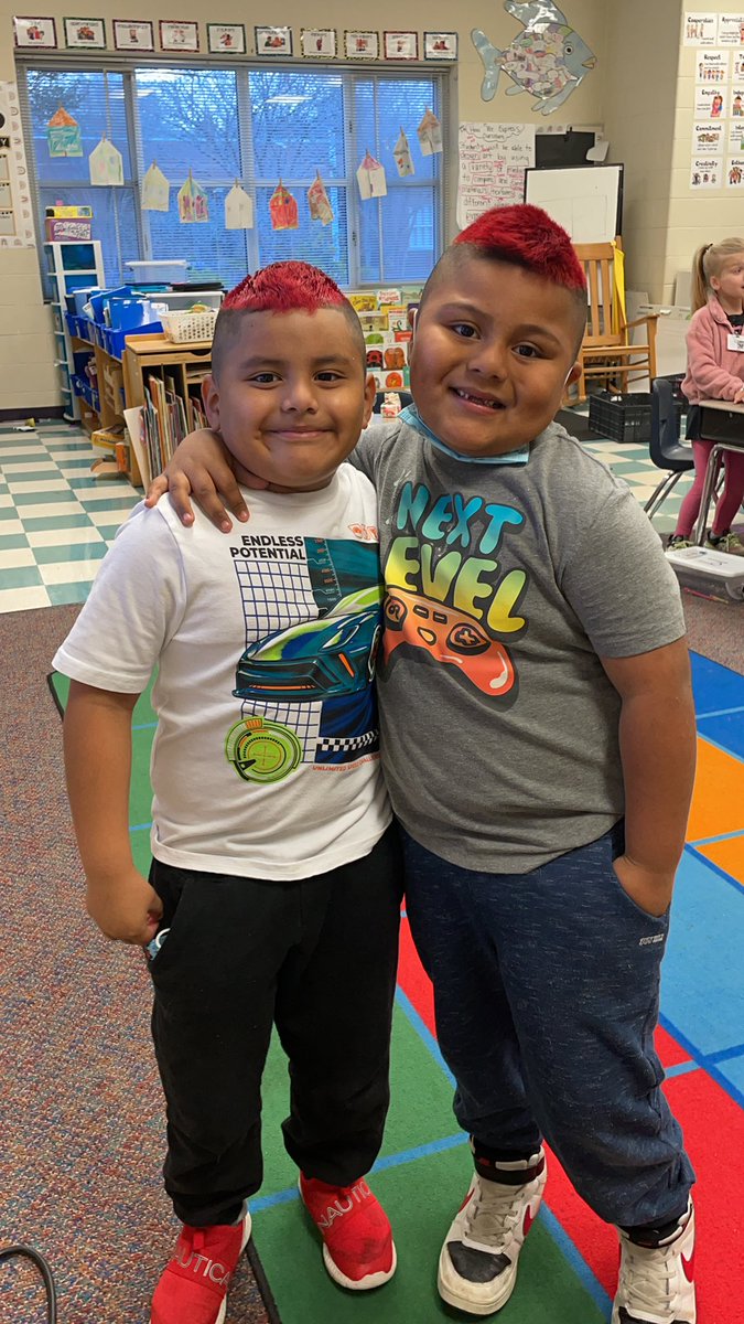 Mary Currie tweet media