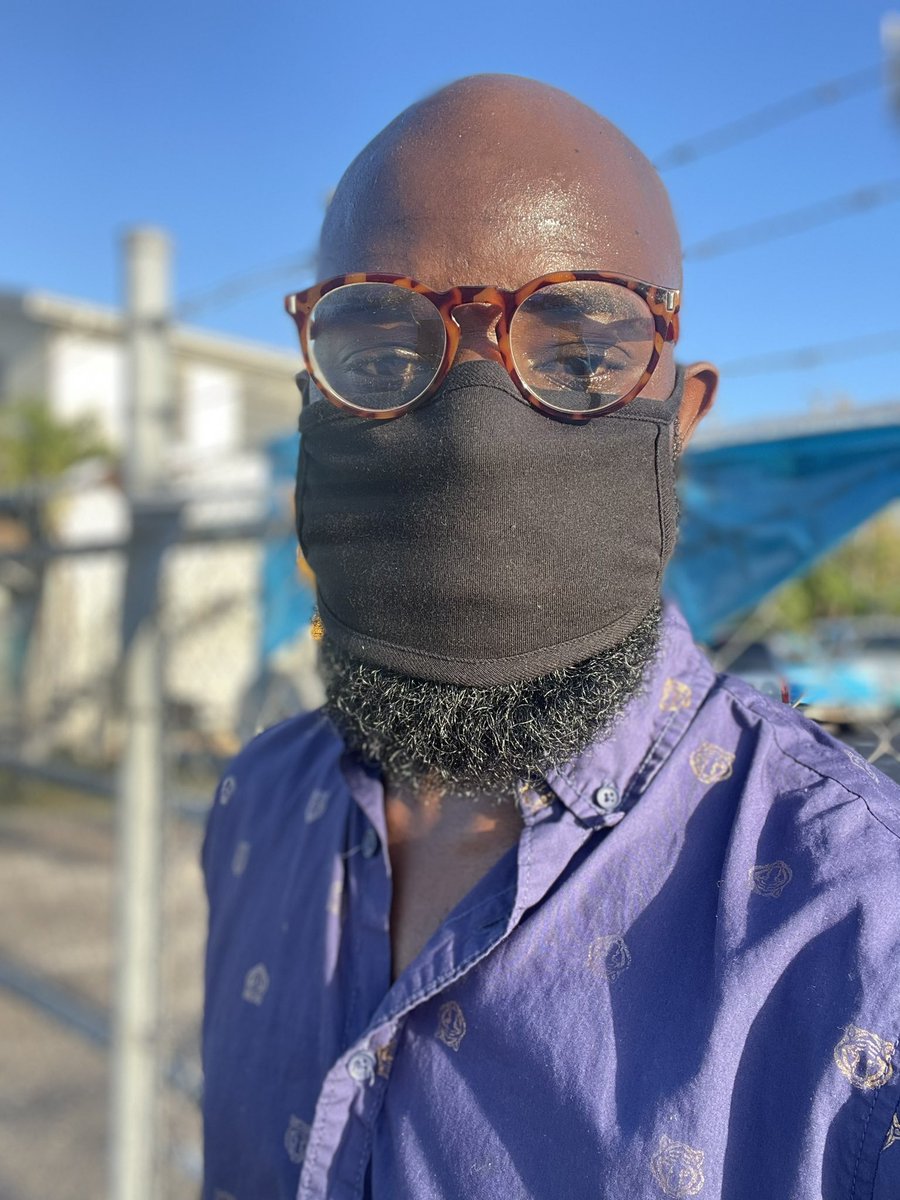 _treiam_'s tweet photo. Problem number 1 about being bald

Your head sweats after being in the sun for 5 seconds #bald #baldproblems https://t.co/rzhrbXH6dd