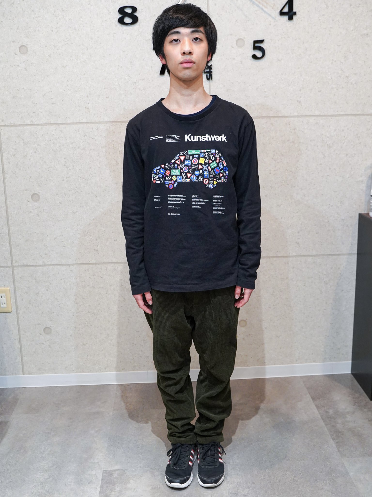しぶやゆうき 大変身させる人 身長170cm 以下の男性の皆様 1度レディースの服を買ってみてください こちらのコーデは全身uniqloのレディース デザインによって全然着れるし 小物や着こなし次第で 他の メンズと一味違ったお洒落を演出できます 身長が