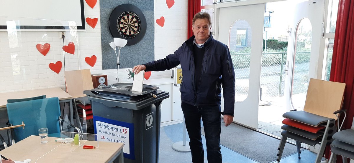 GerardPelgrim's tweet photo. Ga stemmen! Ik heb het zojuist gedaan. Jouw stem kan het verschil maken. #gastemmen #stemlokaal #GR2022 #stadspartij #zutphen #warnsveld #bewonersop1 Kan nog tot 21.00 uur vandaag. https://t.co/5er4418Y8f