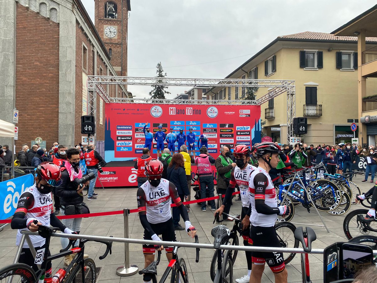 LDelGobbo's tweet photo. Grande emozione questa mattina per la partenza della 103esima edizione della Milano-Torino. 
La competizione, considerata la più antica al mondo, ha preso il via questa mattina da piazza Liberazione e si concluderà nel pomeriggio a Rivoli.
#magenta #milanotorino #ciclismo https://t.co/7ILIesE7hT