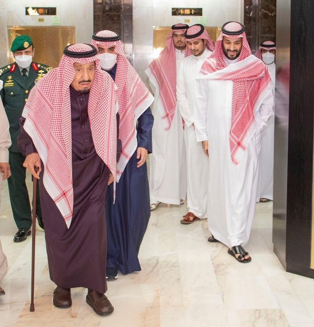 alali20150's tweet photo. #خادم_الحرمين_الشريفين
لاباس ياسيد الرجال وتاج راس المملكة🌹🍃 https://t.co/sqRxtkvIjH