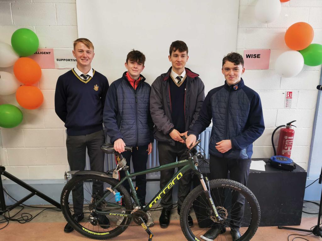 StFintansHS's tweet photo. Well done to our two TY businesses who have made it to the final or the Fingal Enterprise Awards next Monday the 21st.
Tirim Covers: Daniel Stapleton, Ronan Dunne and Fiachra Farrelly.
KCC: Peter Molloy, Stephen Cassidy, Kilian Goldbeck and Liam Ó Maonaigh
#fingalsep #realnation https://t.co/TVsNBtrodG