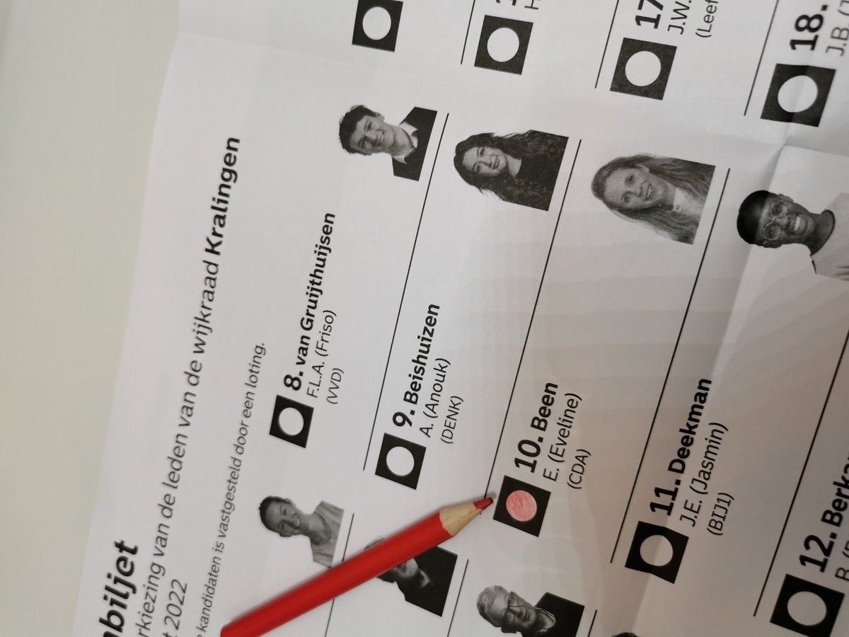 JohnKuijt's tweet photo. 🖍️ Zojuist gestemd op twee toppers:
🗳️ @rotterdam: lijst 8, nr. 1 @CDARotterdam @c_eskes.
🗳️ Wijkraad Kralingen: @evelinebeen (nr. 10). 

#hartvoordestad 💚 #GR2022 https://t.co/CEtwfzJPnl