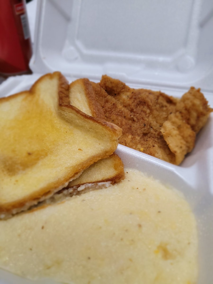 niknup21's tweet photo. Fish and cheese grits for breakfast because I gotta take these damn antibiotics....
#SOUTHERNSHIT https://t.co/5BdPzmlFrw