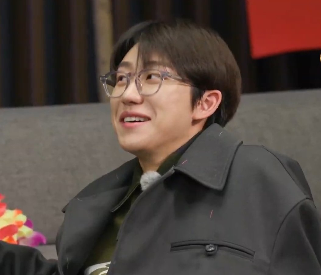 haovenue's tweet photo. GOSE MINGHAO IS BACK FINALLY https://t.co/CpqCBujSM6