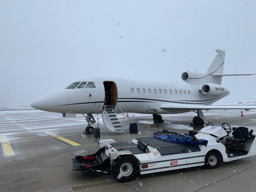 HarmonyJets's tweet image. Under the snow of Instanbul. 🇹🇷❄️

#VIPflight #Privatejet #Falcon900 #Dassaultfalcon #Harmonyjets #Istanbul #Turkey #Snow