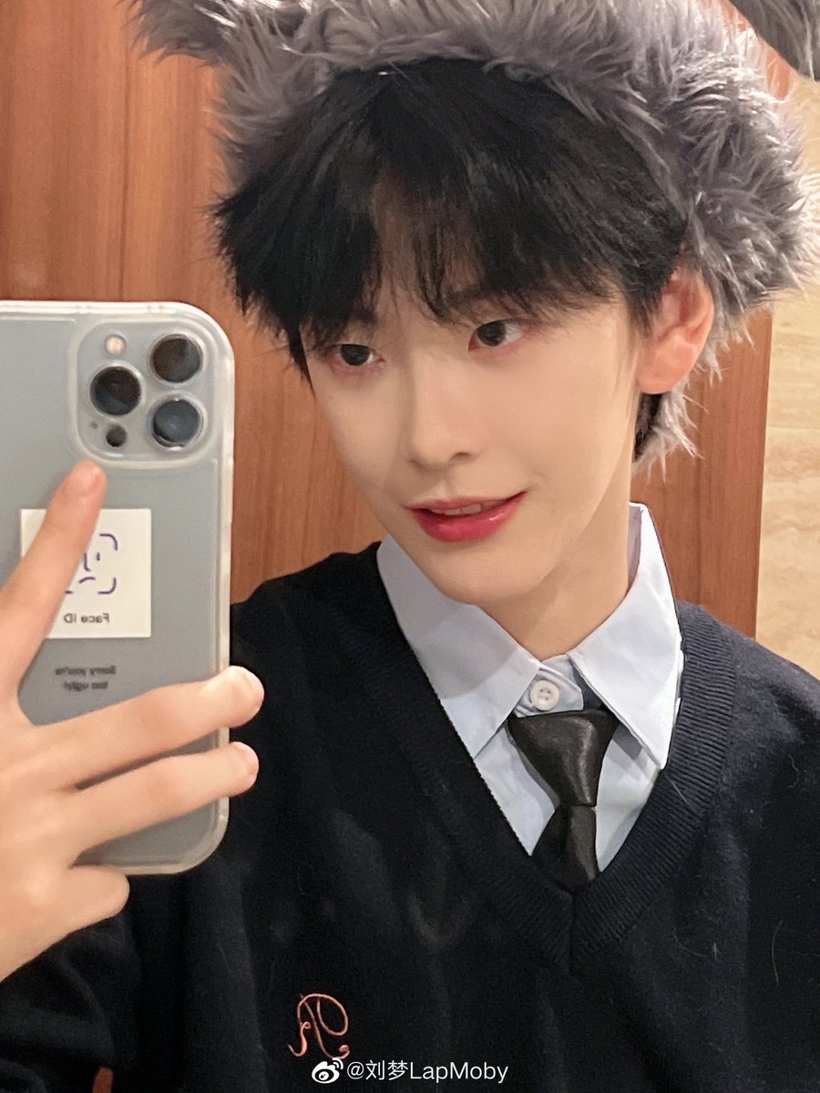 liumeng_fei's tweet photo. • 220311
Update on Weibo:
 
"🐰"
#LiuMeng #刘梦 https://t.co/qUN6amD7aZ