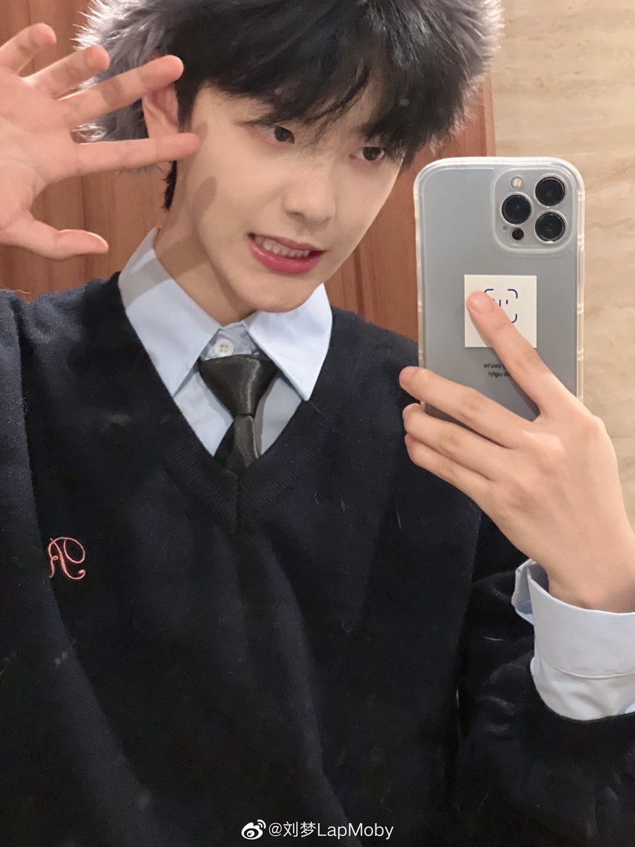 liumeng_fei's tweet photo. • 220311
Update on Weibo:
 
"🐰"
#LiuMeng #刘梦 https://t.co/qUN6amD7aZ