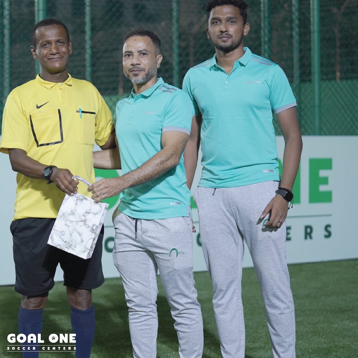 GoalOneSoccer's tweet photo. في ليلة استثنائية من الحماس والتحدي بين المشاركين 🔥🤩 كان للطاقم التحكيمي والطبي الدور الكبير في إنجاح البطولة. 

🙏🏻شكرا لوقتكم الثمين وجودكم بيننا في منافسات Goal One March Knockout

👀متحمسون بأن نلتقي بكم مجددا على ملاعبنا ، كونوا على استعداد🔜 https://t.co/zbIAvuk7X5