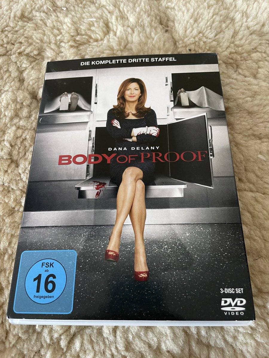 DianaStr40's tweet photo. Today i got finally my 3 Season of Body of Proof. Will watch it now 😃
#BodyofProof
#MeganHunt
#KateMurphy
#JeriRyan
@JeriLRyan
@DanaDelany https://t.co/9mmkhRwu60