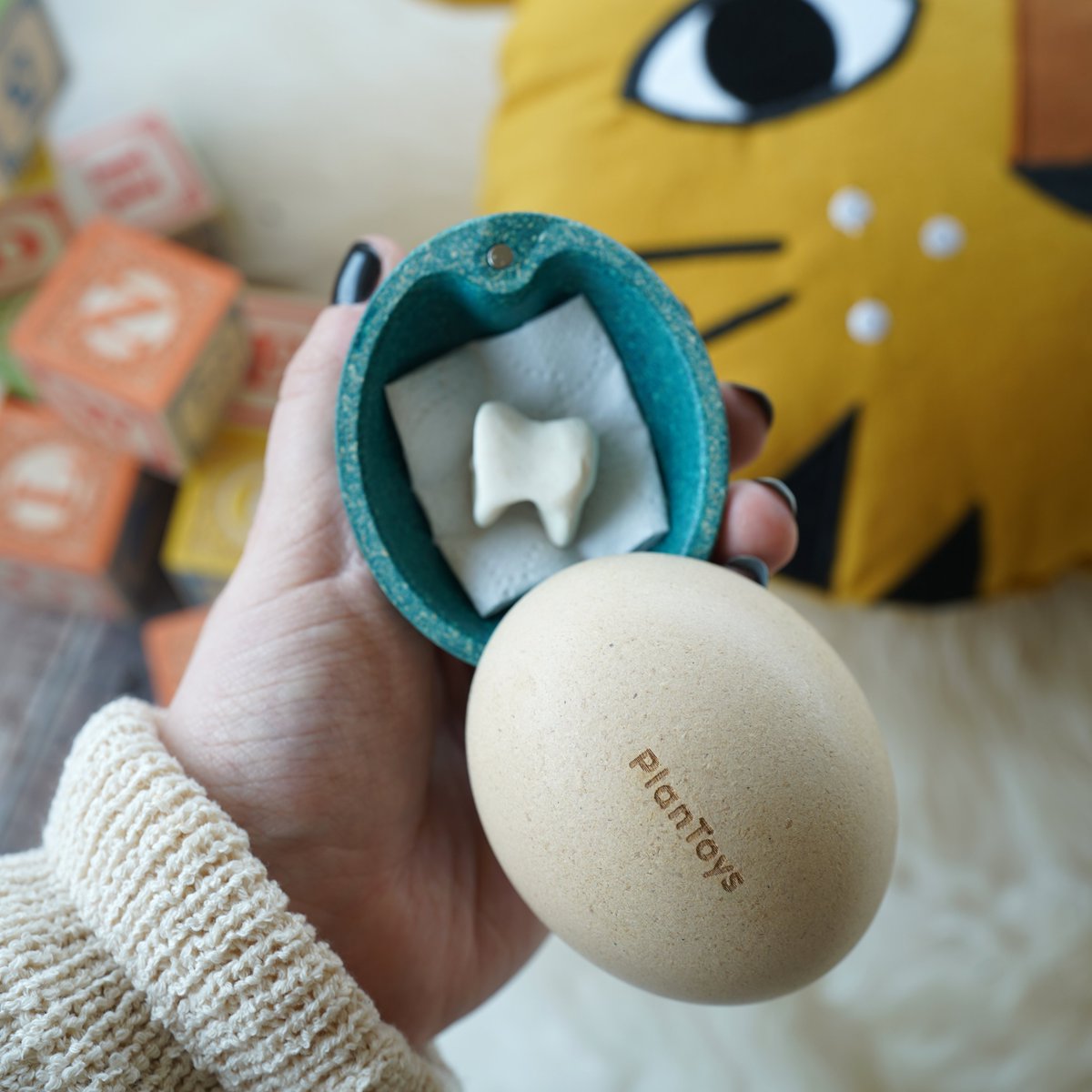 babipur's tweet photo. π₯3 for 2 offer on the #PlanToys eggsπ₯
We've asked our team for ideas of what they'd put in their eggs. Charlotte think's they'd be great for storing a tooth for when the #toothfairy visitsπ¦·π§ββοΈ
https://t.co/sa06di6Acu
#openendedtoys #ethicaleaster https://t.co/oN3f2LVPYN