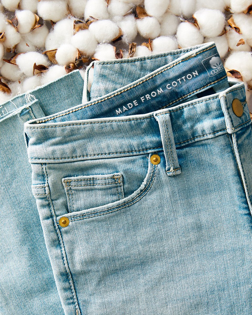 CottonInc's tweet photo. Denim recycling starts with #cotton. Check the labels of your old, worn #denim. If it’s made from at least 90% cotton, it can be recycled &amp; transformed in creative ways into something new through @CottonInc's #BlueJeansGoGreen program. https://t.co/o3BsfcyeJI #GoodinDenim https://t.co/hldJU40EiP