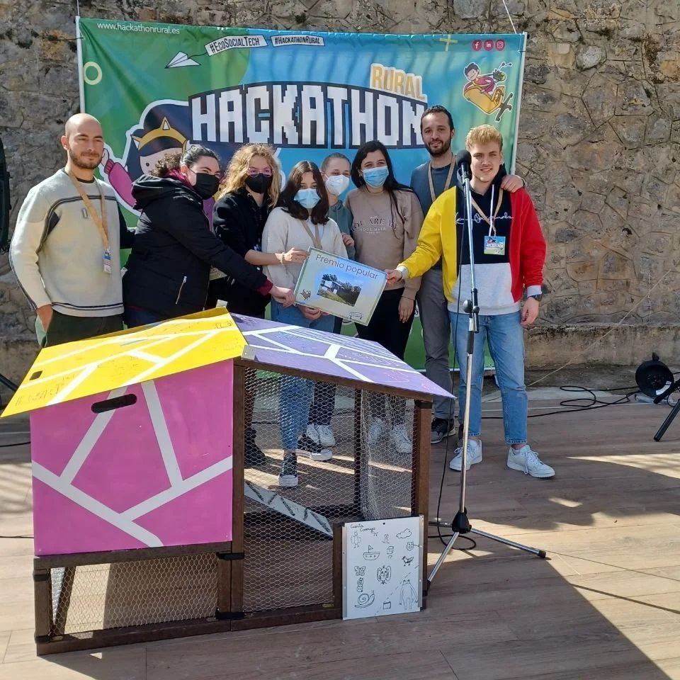 CellnexFndn's tweet photo. 🏆 Remarkable success in the 1st edition of #Hackathonrural organized by https://t.co/bCwwLdoHba. A weekend full of experiences, #technology, challenges and talent with the aim to promote the diversification of the #rural economy. Congratulations to all the participants 👏 https://t.co/REy7tLgCHh
