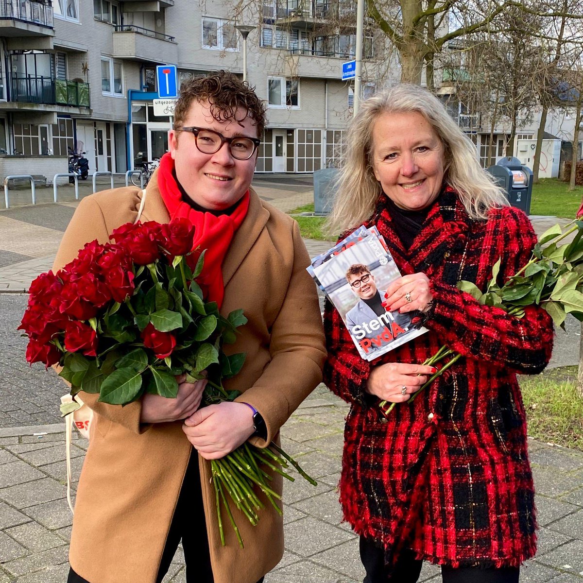 Vandaag zijn de gemeenteraadsverkiezingen. Tot 21:00 uur kan er gestemd worden. Ik ben enorm trots op alle PvdA-kandidaten en vrijwilligers die de afgelopen weken hard campagne hebben gevoerd voor betaalbare huizen in fijne buurten. Op naar een mooie uitslag! 🌹