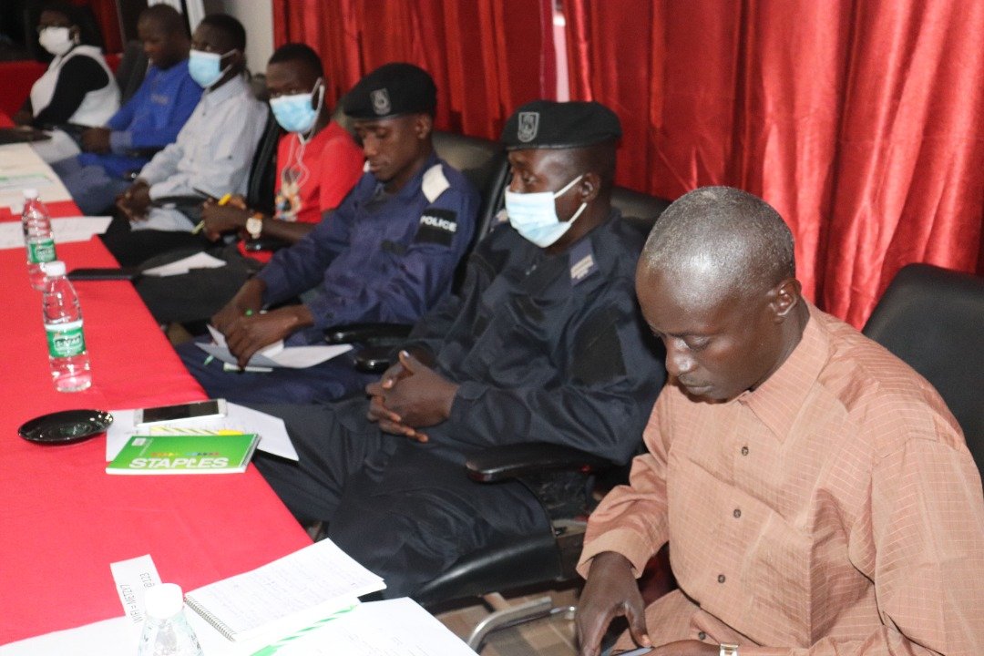 NHRCGambia's tweet photo. Respect for #HumanRights is fundamental to free, fair and credible #Elections. Today @NHRCGambia starts a 3-Day training for partners and the media on monitoring human rights in the context of elections.
#Humanrights4democracy
#LetJusticeGuideOurActions! https://t.co/FQOUHUg7ah